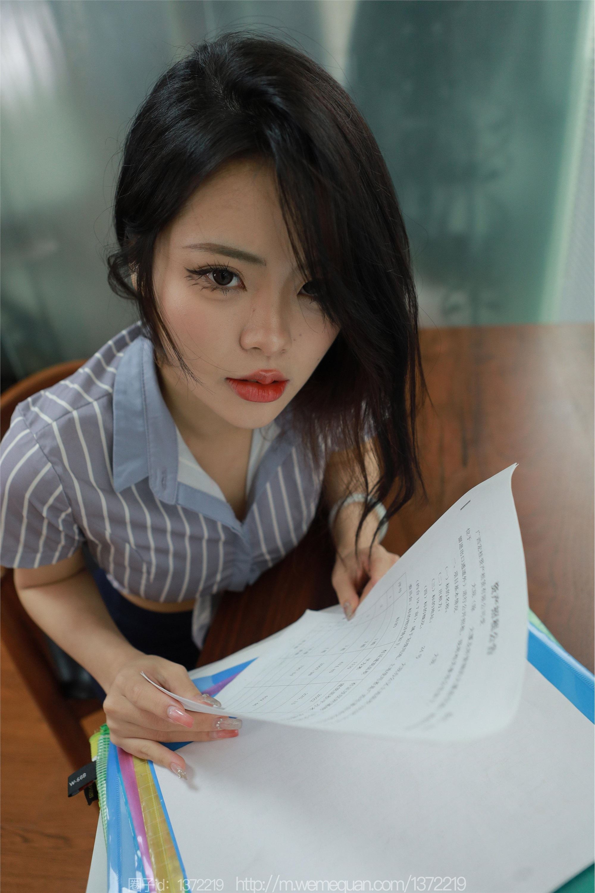 IESS异思趣向  2023.04.10 丝享家 1417 兔兔《风情万种女秘书》